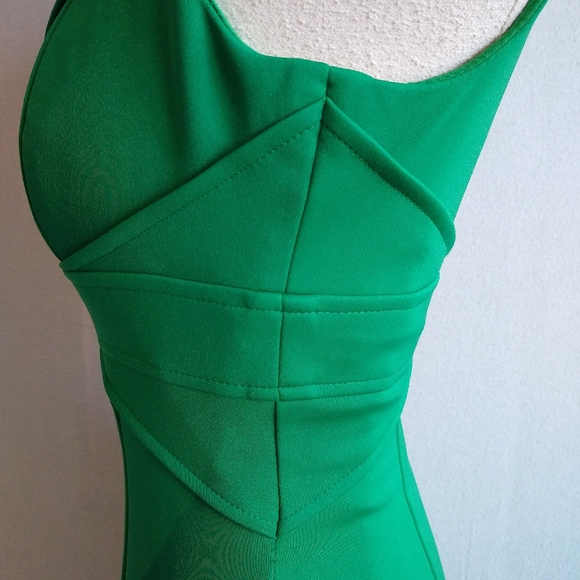 Maggy London Scoop Neck Sheath Dress - Picture 5 of 13